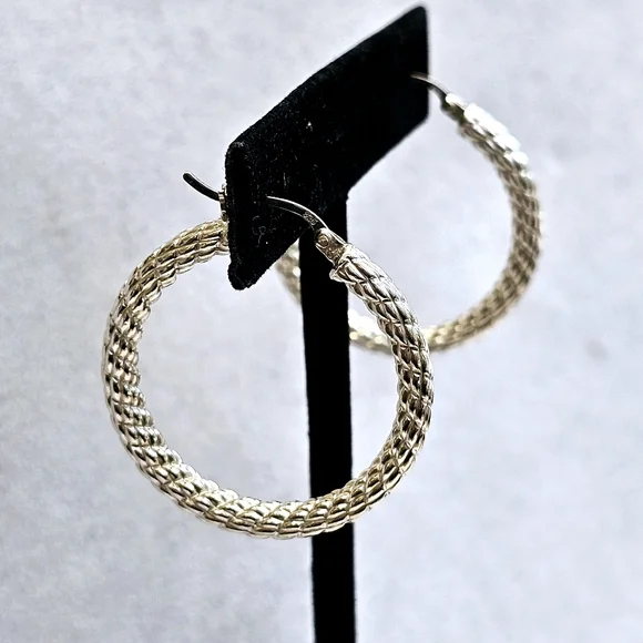 Sterling 925 Textured Rope Hoop Earrings - Picture 7 of 12